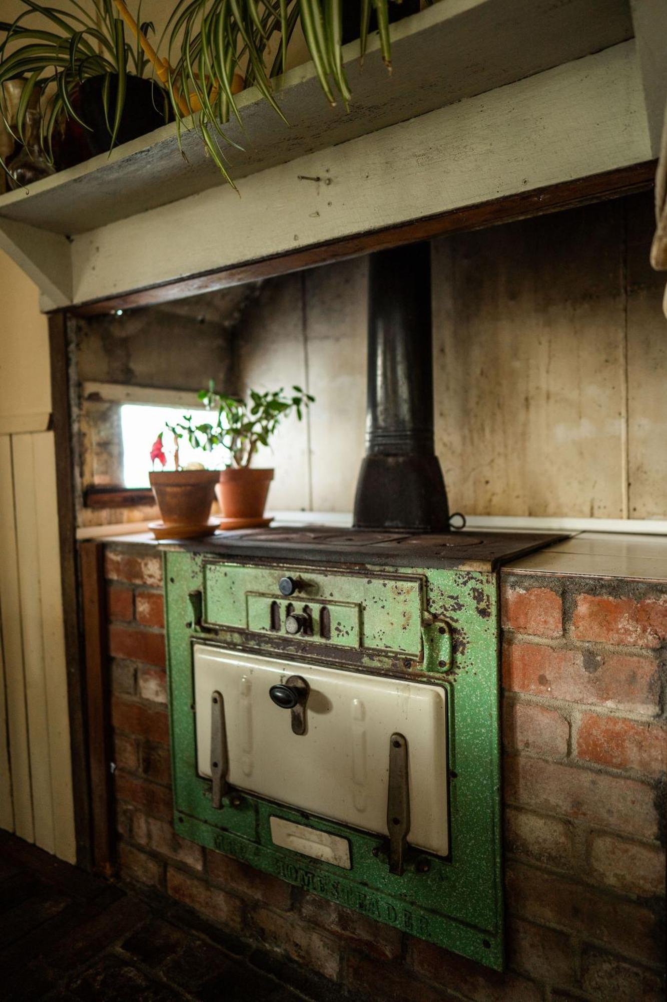 Cosy Farmstay: Green Cabin At Whispering Woods Beedelup 외부 사진